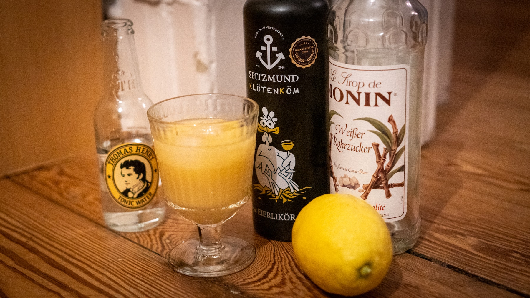 Snowball Cocktail mit Eierlikör und Zitronenlimonade