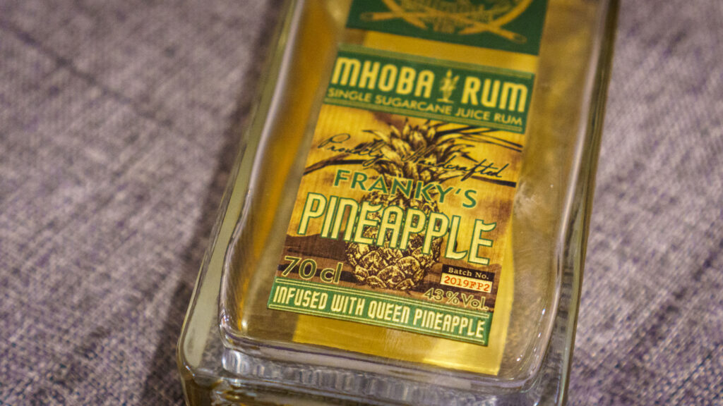Mhoba Frankys Pineapple Rum Logo